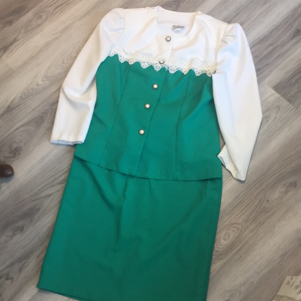Vintage Pearl Button Suit Size 16